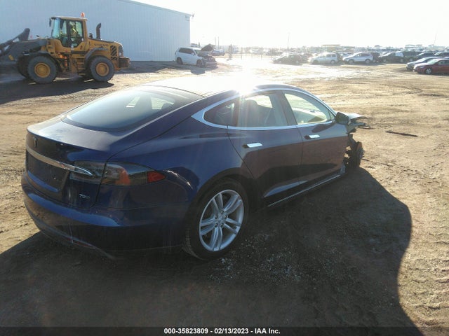2015 Tesla Model S, VIN: 5YJSA1S28FF093502