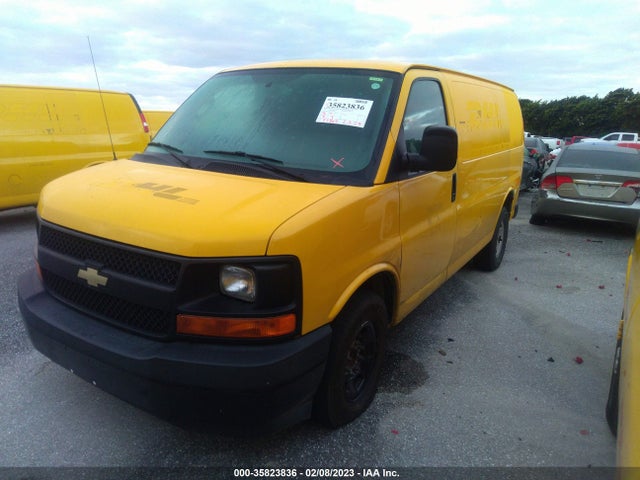 Chevrolet EXPRESS CARGO VAN 2017 1GCWGAFF7H1348343 Image 2