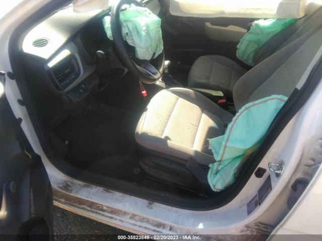 3KPA25ABXJE095669 KIA Rio 5-door Lx