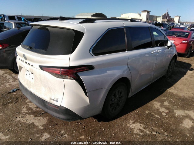 Toyota SIENNA LE 2021 5TDKRKEC9MS013281 Image 4