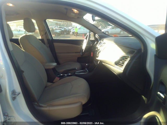 1C3CCBAB4CN146008 Chrysler 200 LX
