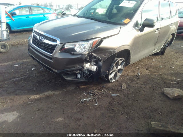 Subaru Forester Touring 2017 JF2SJATC3HH408055 Image 6