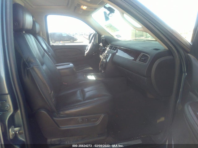 2008 GMC YUKON DENALI VIN: 1GKFK63898J103209