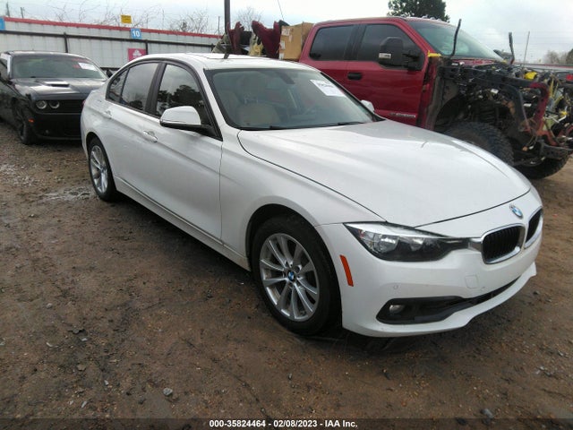 2017 WBA8E1G35HNU16728 main image