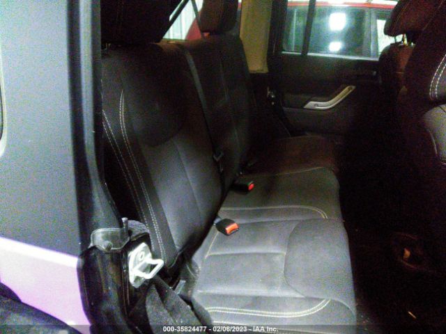 1C4BJWEG7EL303037 Jeep Wrangler Unlimited Sahara