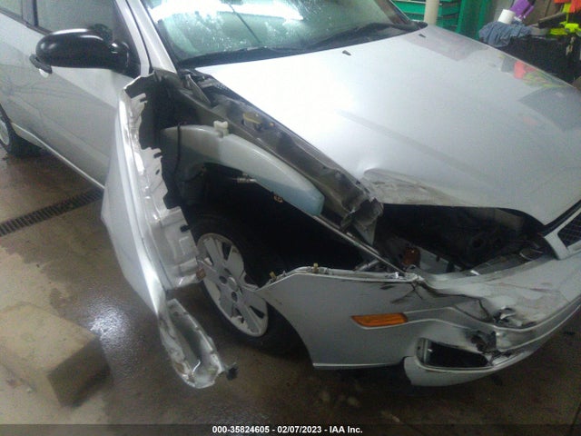 2007 FORD FOCUS S/SE/SES VIN: 1FAFP34N77W204692