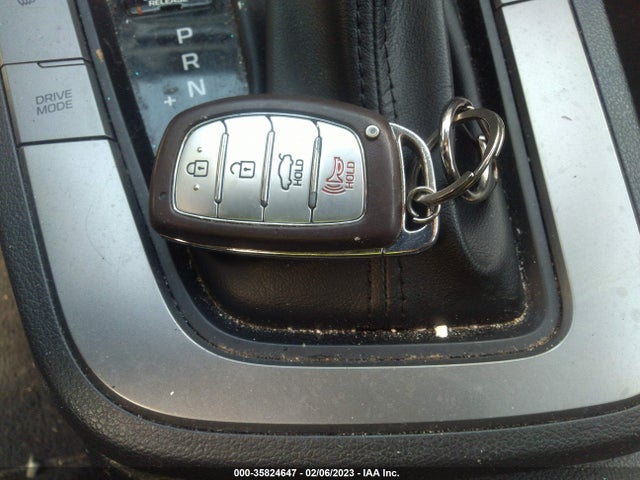 2017 Hyundai Elantra, VIN: KMHD84LF1HU425731