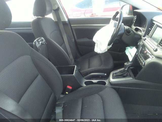 2017 Hyundai Elantra, VIN: KMHD84LF1HU425731