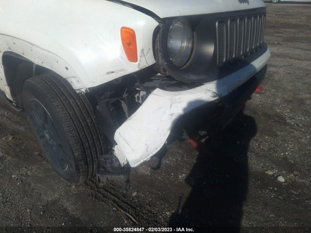 ZACCJBCB4JPH00943 Jeep Renegade Trailhawk