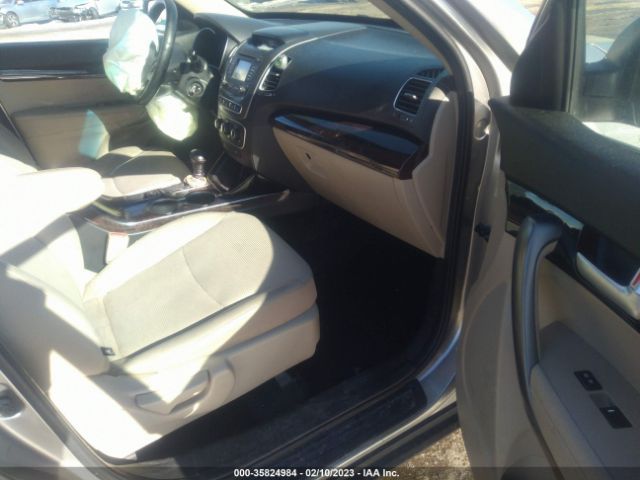 5XYKTDA72FG557045 KIA SORENTO LX