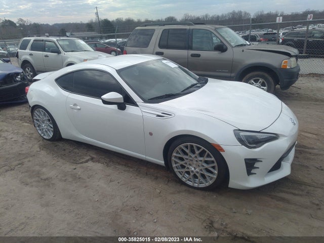 2017 Toyota 86, VIN: JF1ZNAA1XH8702836