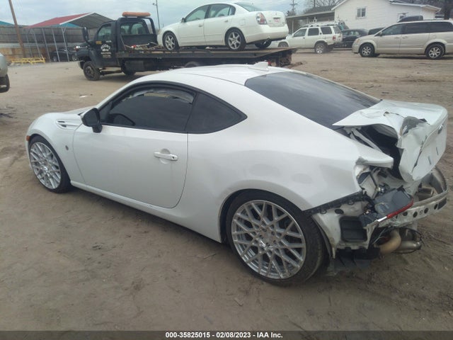 2017 Toyota 86, VIN: JF1ZNAA1XH8702836