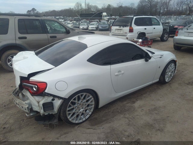2017 Toyota 86, VIN: JF1ZNAA1XH8702836