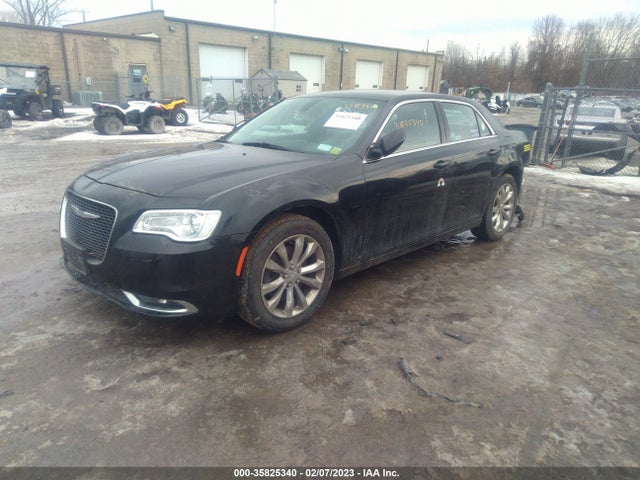 2015 Chrysler 300, VIN: 2C3CCARG7FH923479