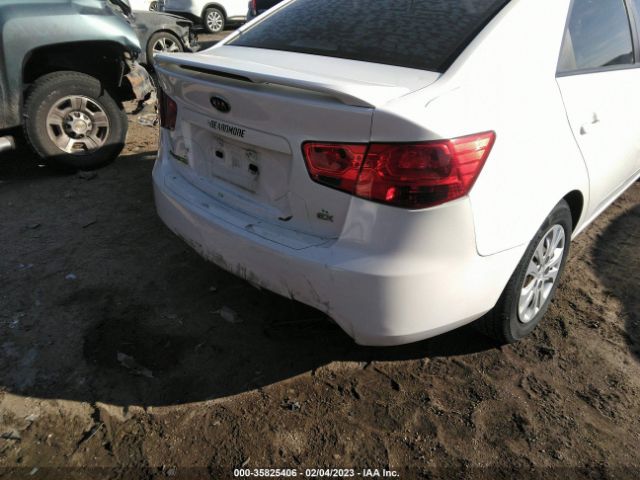 KNAFU4A24C5493126 KIA FORTE EX