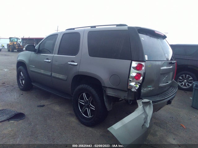 2008 GMC YUKON SLE W/3SB VIN: 1GKFC13068J101282