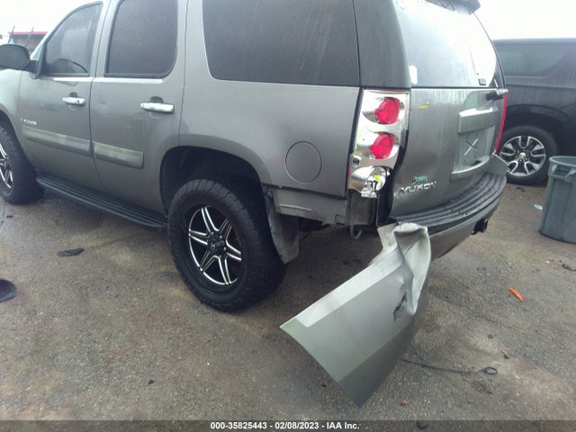 2008 GMC YUKON SLE W/3SB VIN: 1GKFC13068J101282