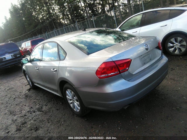 1VWAT7A39EC077398 Volkswagen Passat Wolfsburg Ed
