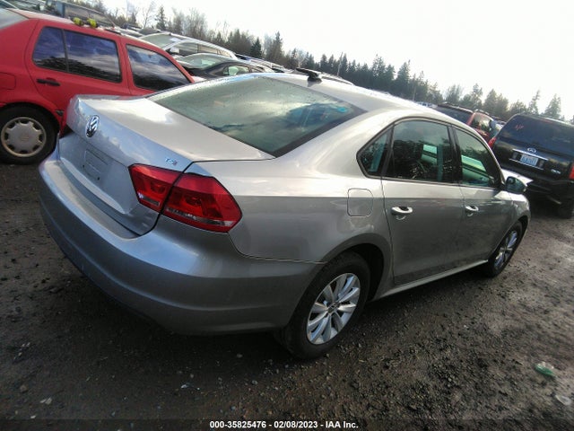 1VWAT7A39EC077398 Volkswagen Passat Wolfsburg Ed