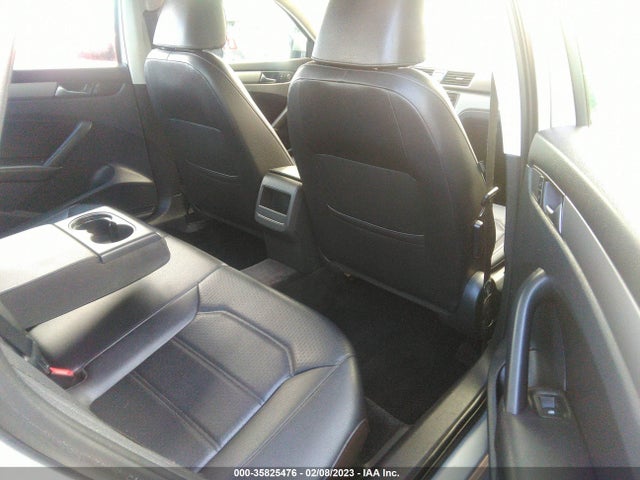 1VWAT7A39EC077398 Volkswagen Passat Wolfsburg Ed