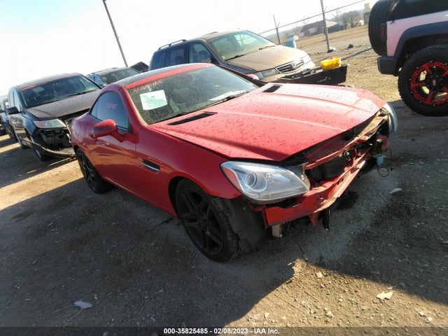 2014 Mercedes-Benz SLK-Class, VIN: WDDPK4HA3EF077615