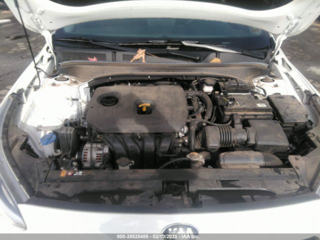 3KPF24AD3KE135982 KIA Forte Lxs