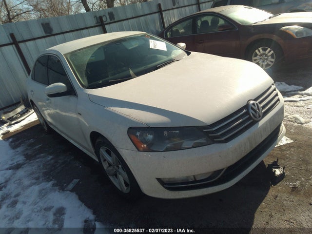 2015 Volkswagen Passat, VIN: 1VWAS7A35FC101085
