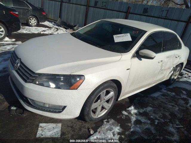 2015 Volkswagen Passat, VIN: 1VWAS7A35FC101085