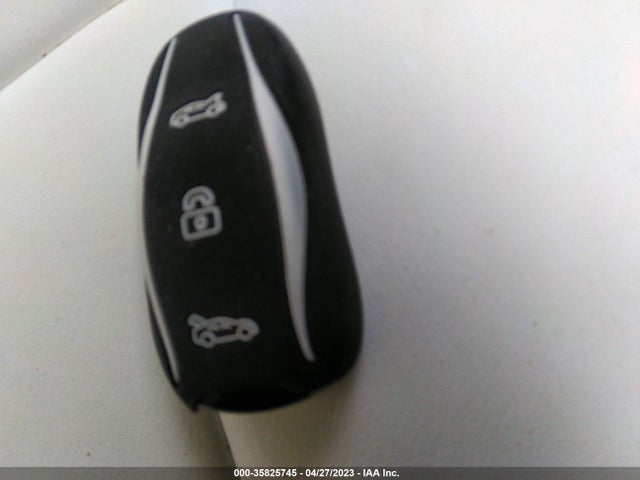 Tesla Model X 75d/100d/p100d 2018 5YJXCDE27JF120727 Image 3