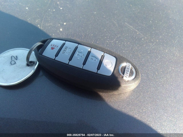 Nissan Maxima 2017 1N4AA6AP9HC360951 Image 3