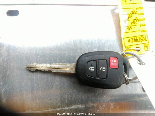 2022 Toyota Tacoma, VIN: 3TYAX5GN2NT058442