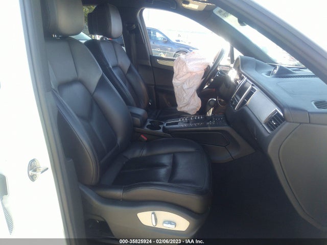 2016 PORSCHE MACAN S VIN: WP1AB2A50GLB40190