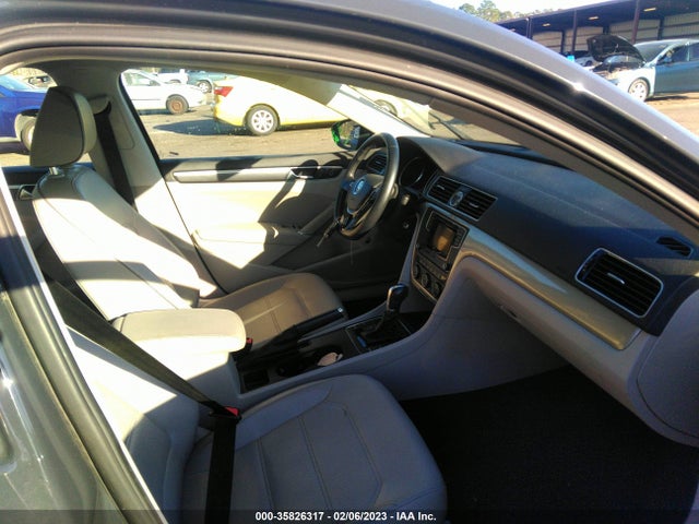 2016 Volkswagen Passat, VIN: 1VWAS7A36GC044252