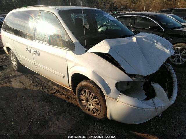 2005 CHRYSLER TOWN & COUNTRY LX VIN: 2C8GP44R55R542216