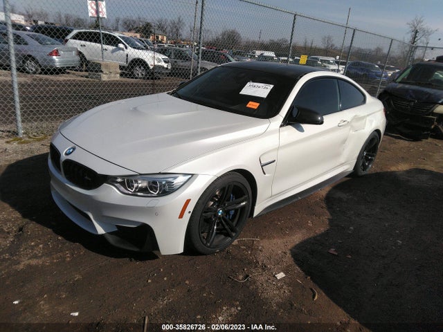 BMW M4 2015 WBS3R9C5XFK333732 Image 2