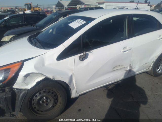 KNADM5A37C6015749 KIA RIO LX