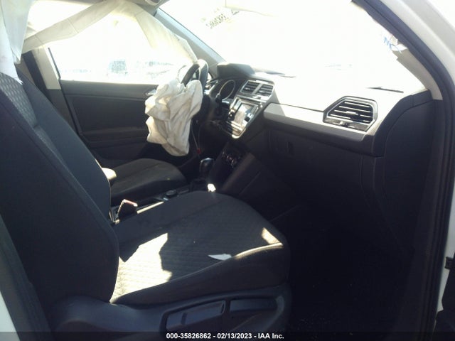 3VV0B7AX5JM119581 Volkswagen TIGUAN S