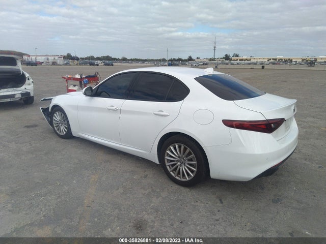 2022 Alfa Romeo Giulia, VIN: ZARFAMAN5N7661939