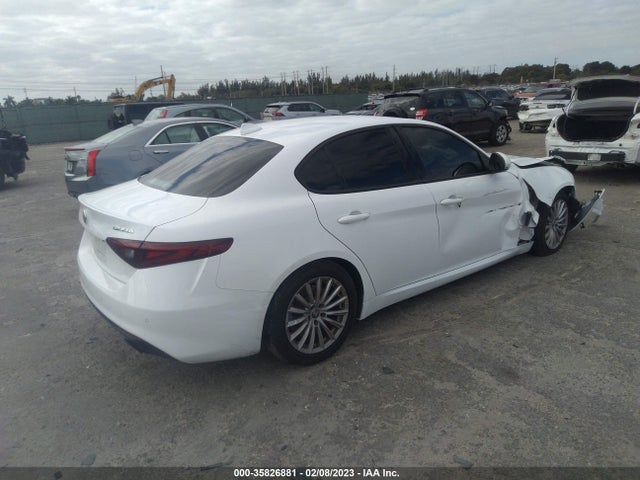 2022 Alfa Romeo Giulia, VIN: ZARFAMAN5N7661939