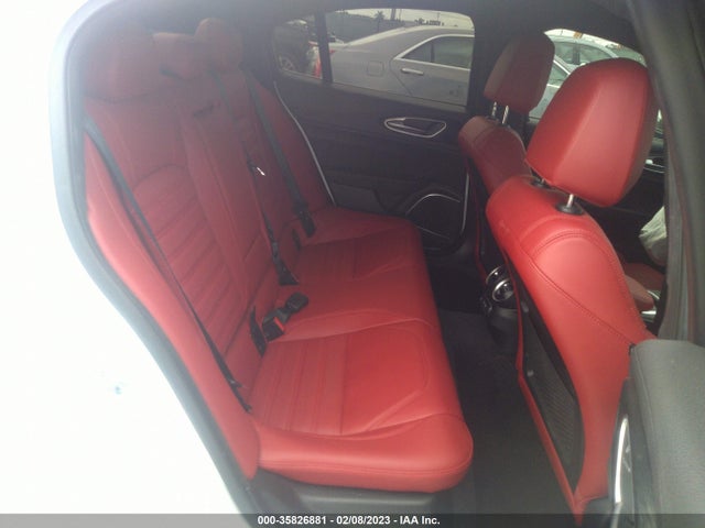 2022 Alfa Romeo Giulia, VIN: ZARFAMAN5N7661939