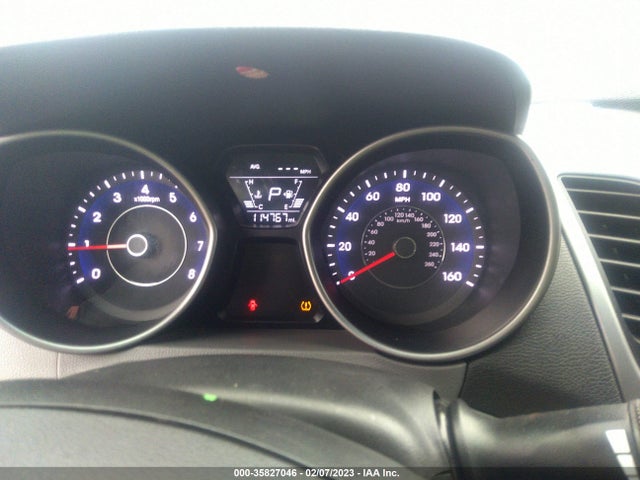 2015 Hyundai Elantra, VIN: 5NPDH4AE2FH584392