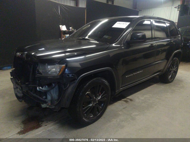 Jeep Grand Cherokee Laredo Altitude 2012 1C4RJFAG1CC352333 Image 2