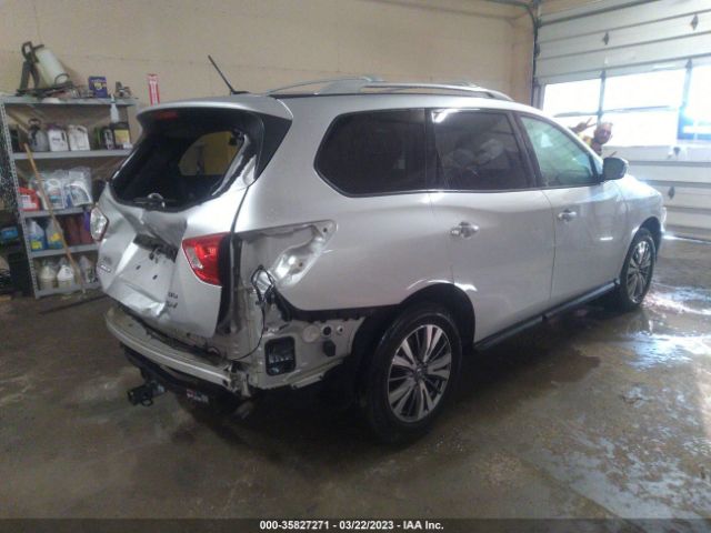 5N1DR2MM2JC632929 Nissan Pathfinder Sv