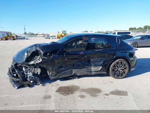 2022 PORSCHE MACAN WP1AA2A58NLB09009 Photo 5