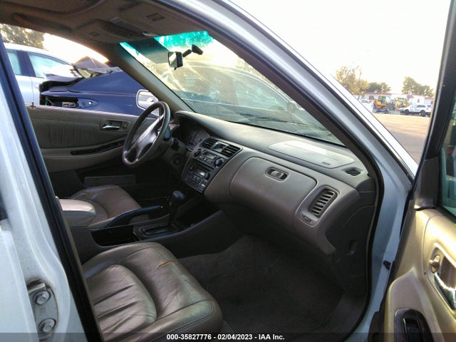 2000 HONDA ACCORD SDN EX W/LEATHER VIN: 1HGCG1657YA094869