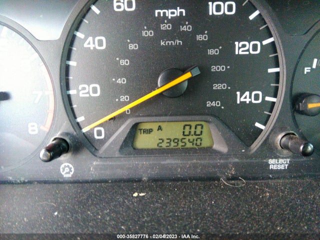 2000 HONDA ACCORD SDN EX W/LEATHER VIN: 1HGCG1657YA094869