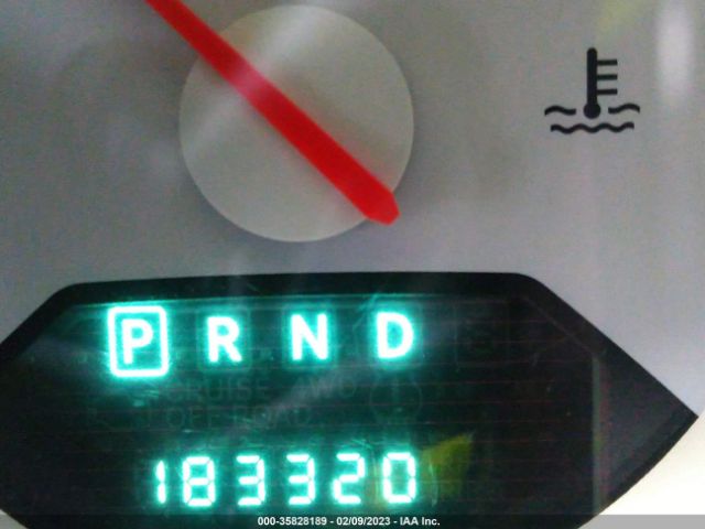 1B3HB28B98D502302 Dodge CALIBER SE