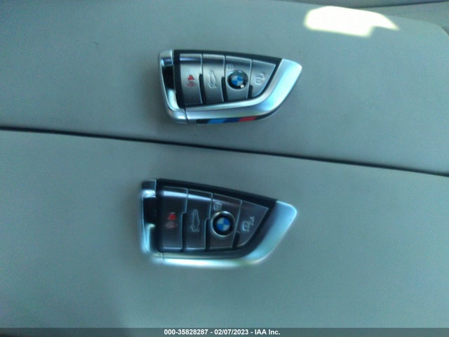 2022 BMW X7, VIN: 5UXCX6C00N9L97489