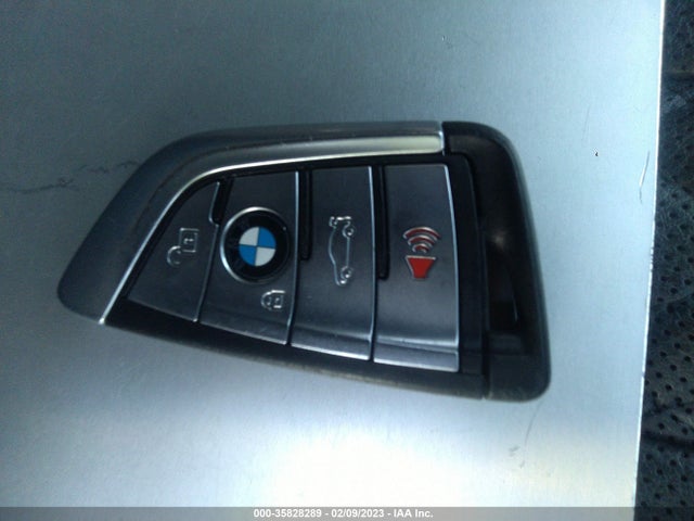 BMW 5 Series M550i Xdrive 2021 WBA13BK09MCG03215 Image 11