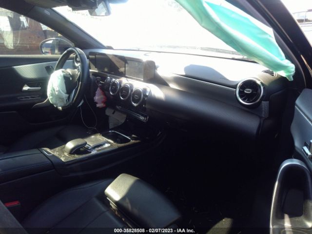 WDD3G4EB3KW028116 Mercedes-Benz A-class A 220